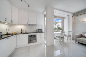 Cannes Luxury Rental - Croisette Apartment